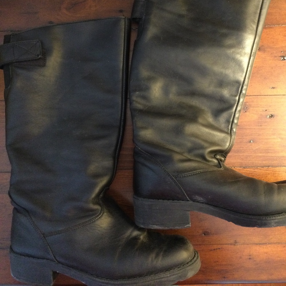Black Heeled Boots for Women